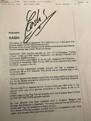 Sash! nimikirjoitus