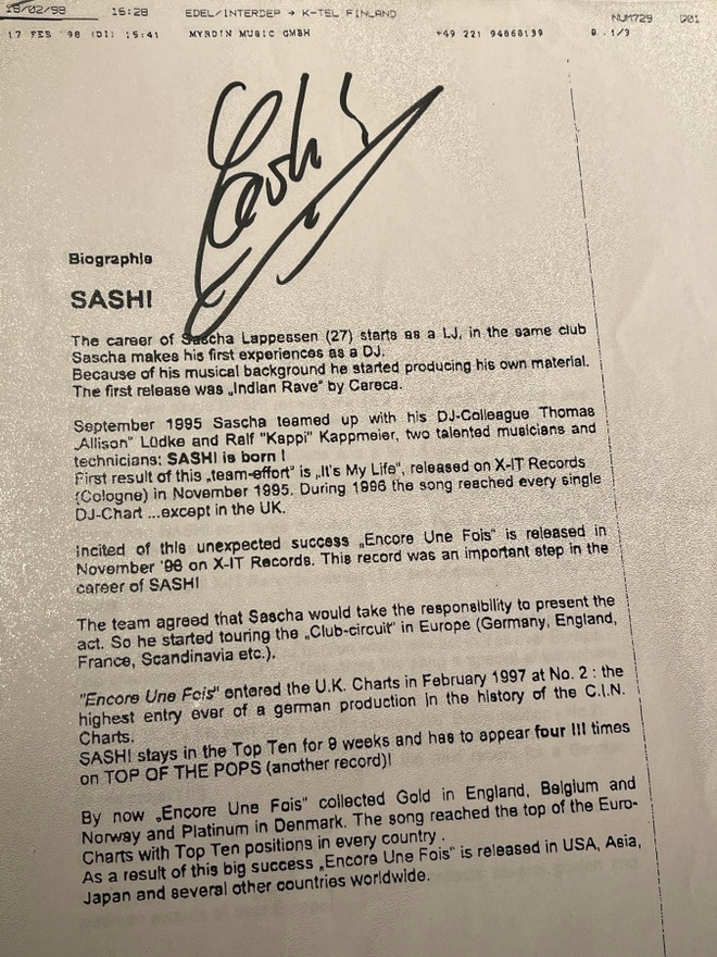 Sash! nimikirjoitus