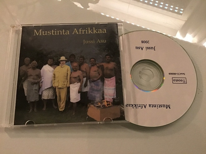 Jussi Asu . Mustinta Afrikkaa CDr 2008