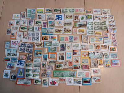Postimerkkejä Suomi 250 kpl