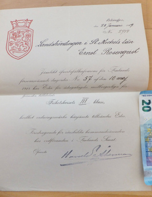 VANHA Luovari Vapaudenristi 1918 3. lk Tunnettu Henkilö