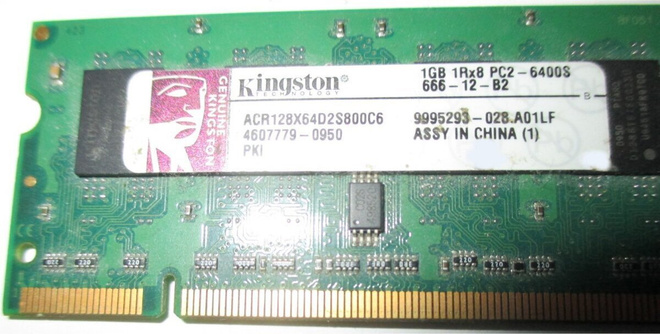 KingstonDDR2-800 1GB ACR128X64D2S800C6 SODIMM,Lpr,PoOnnistuu
