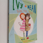Annie Barrows : Ivy and Bean Take the Case (Book 10) - pikkukuva 1