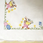 KIRJAILTU PÄÄSIÄISLIINA  Puuvilla 79cm x 82cm - pikkukuva 1
