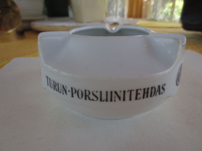 Tuhkakuppi Turun Posliini Tehdas Turku