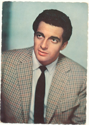 Filmitähti FRANKIE VAUGHAN