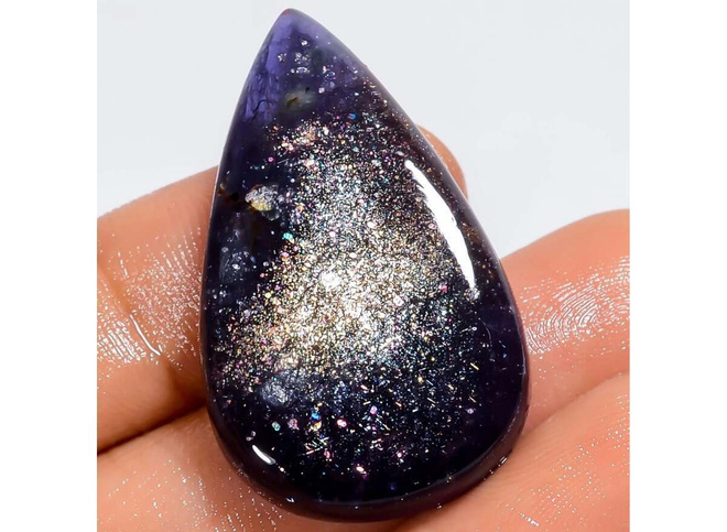 Kordieriitti aurinkokivi 40.34 karaattia cabochon ioliitti