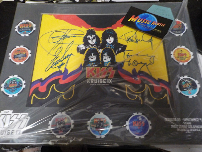 KISS KRUISE IX POKER CHIP SET KOKO BÄNDIN NIMMAREILLA
