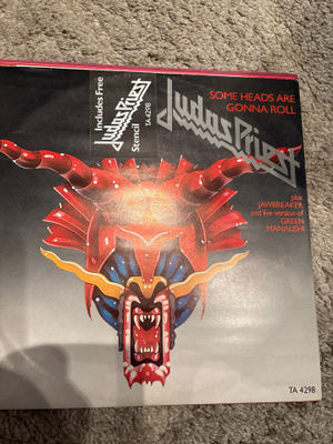 Judas priest vinyyli Some heads are…