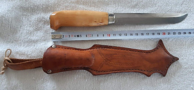 Marttiinin Ilves puukko isokokoinen.