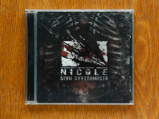 NICOLE - Sivu Syyttömistä CD