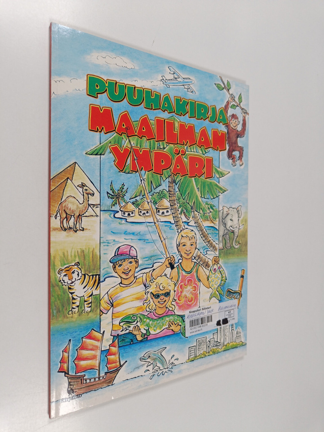 Maailman ympäri : puuhakirja