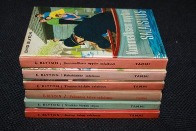 Enid Blyton kirjoja 6 kpl