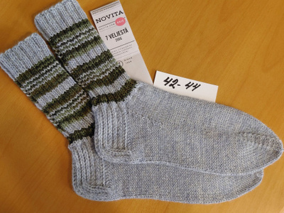 VILLASUKAT UUDET koko 42-44  7-Velj. langasta