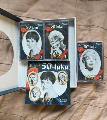 MUISTOJEN 50-LUKU, 1957 (3-kas.), 60 biisiä, ks. kappaleet