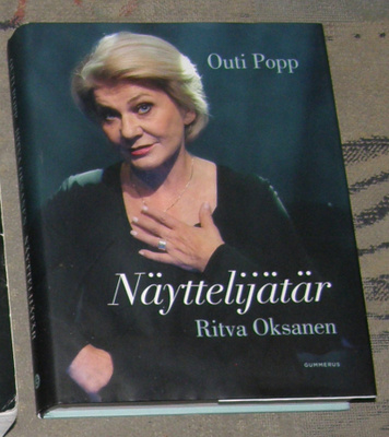 Outi Popp - Näyttelijätär Ritva Oksanen - Gummerus sid. 2014