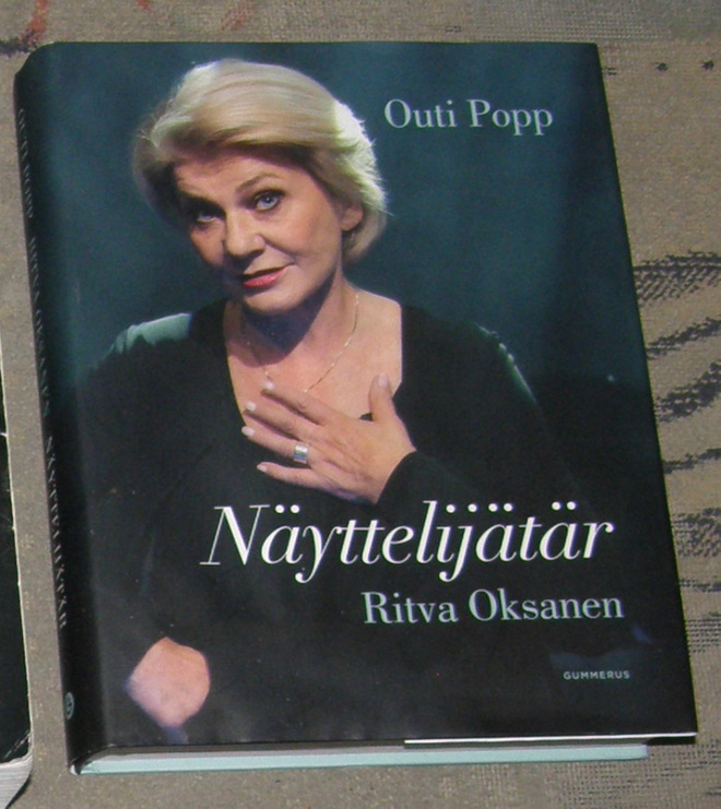 Outi Popp - Näyttelijätär Ritva Oksanen - Gummerus sid. 2014