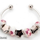 650 .. Tiibetin Hopea Lampwork Fashion .. Rannekoru - pikkukuva 1