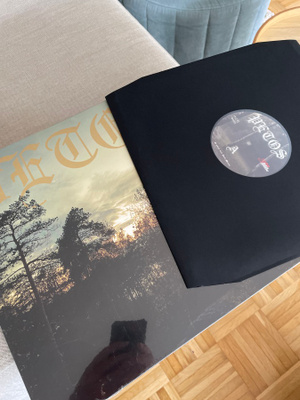 Petos . Petos LP vinyyli musta