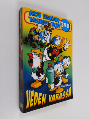 Walt Disney : Veden varassa