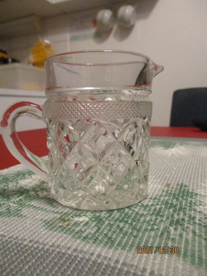 VANHA LASI KERMAKKO