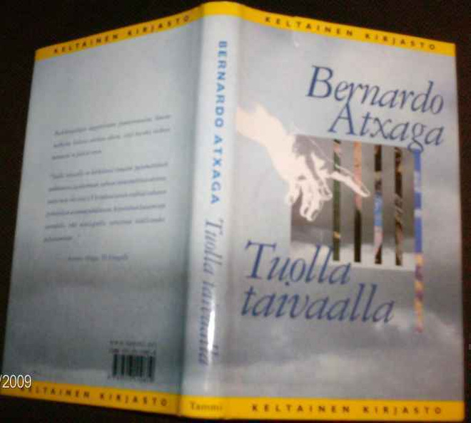 Bernardo Atxaga: Tuolla Taivaalla (1.painos 1999) Sis.pk:t