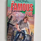 Enid Blyton : Five get into trouble - pikkukuva 1