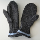 Tummanharmaat tumput - pikkukuva 2
