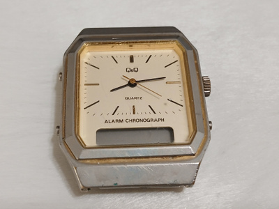 Q&Q Chronograph Alarm rannekello miesten