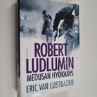 Eric Van Lustbader : Robert Ludlumin Medusan hyökkäys - pikkukuva 1
