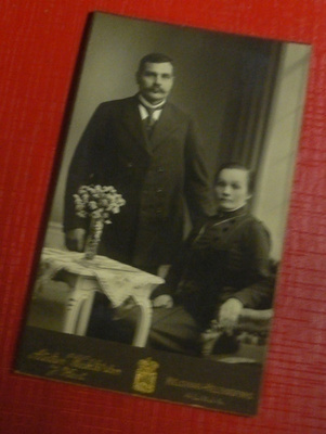 Vanha foto : Pariskunta poseeraa    (K7)