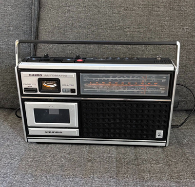Radio GRUNDIG C 4200.