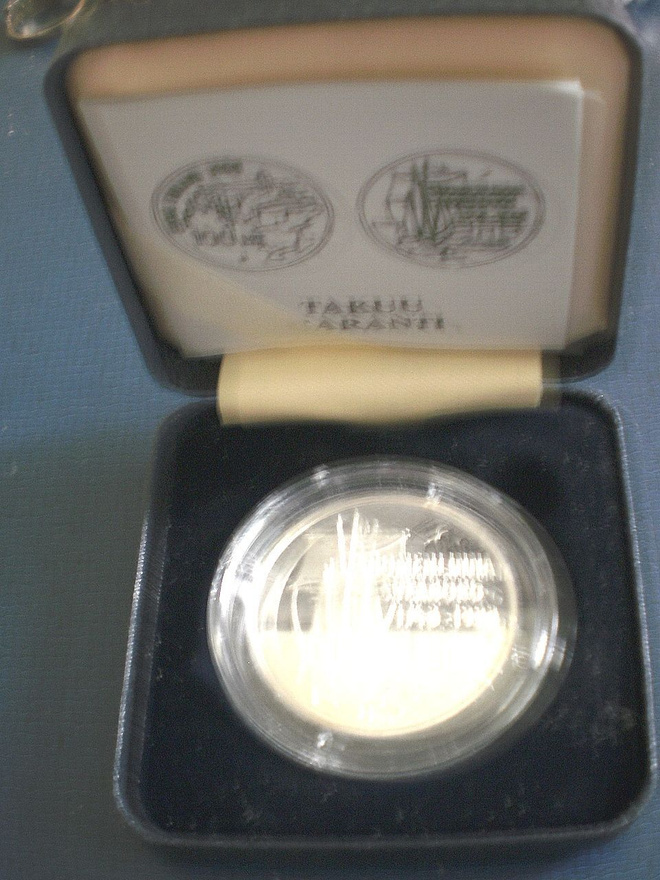 100 mk Suomenlinna 250v.  1998 Hopea Juhlaraha