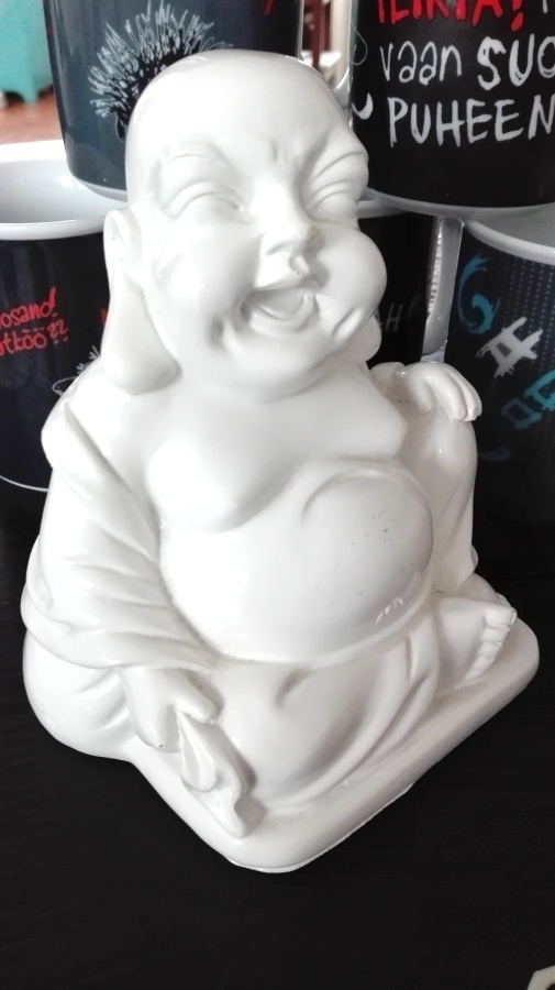 ILOINEN VALKOINEN BUDDHA KORISTE-ESINE