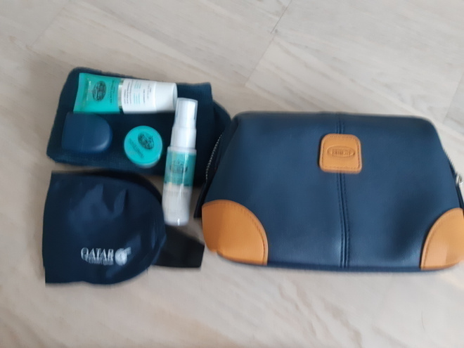 Qatar Airways Amenity kit/virkistyspussi