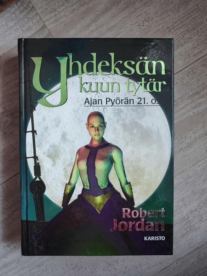 Yhdeksän kuun tytär Ajan pyörä 21 Robert Jordan