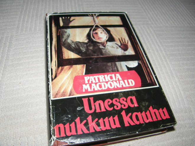 Patricia MacDonald Unessa nukkuu kauhu  -sid