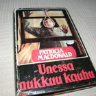 Patricia MacDonald Unessa nukkuu kauhu  -sid - pikkukuva 1