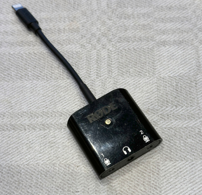 Kompakti 2-kanavainen USB-äänikortti