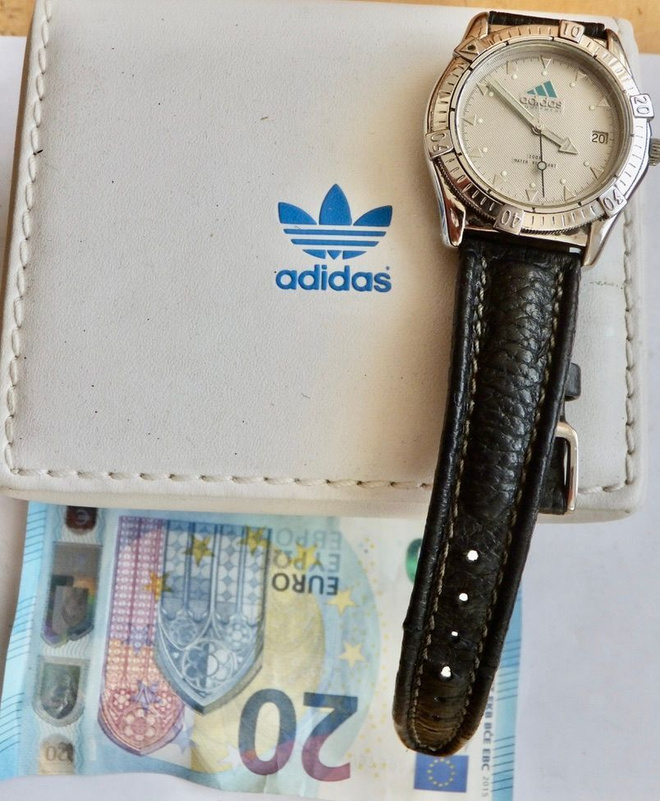 VANHA Kello Adidas Equipment Water Restist 200m Alkup Rasia