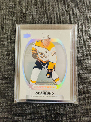 Mikael Granlund - 21-22 UD Ovation Standing Silver /500