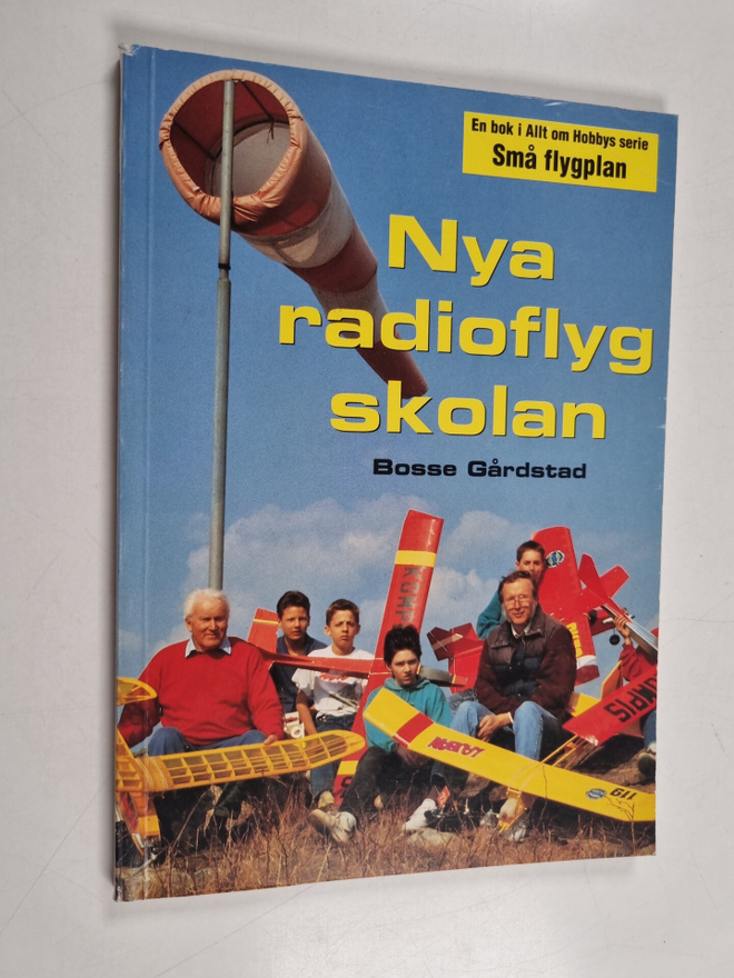 Bo Gårdstad : Nya radioflygskolan