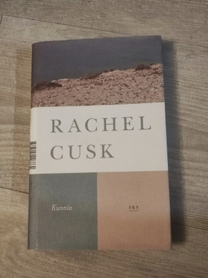 Kunnia Rachel Cusk