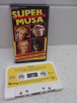 SUPER MUSAA 14 ALKUPERÄISTÄ  HITTIÄ
