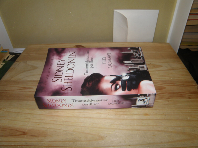 Sidney Sheldon (Tilly Bagshawe) Timanttidynastian perilliset