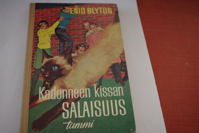 Enid Blyton: Kadonneen kissan salaisuus (1963)