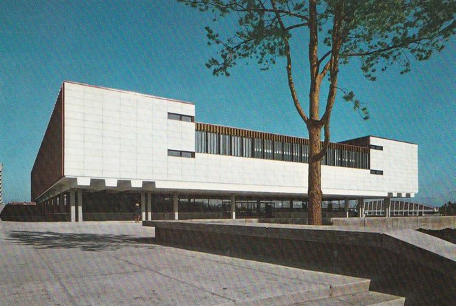 Tampere Kauppaoppilaitos väri   p211