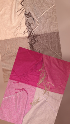 Kaksi isoa huivia ruskea / beige ja pinkki / vaaleanpunainen