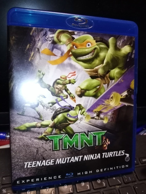 BLU-RAY TMNT TEENAGE MUTANT NINJA TURTLES ( SIS POSTIKULU)