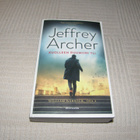 Jeffrey Archer Kuolleen ruumiini yli  -pok - pikkukuva 1
